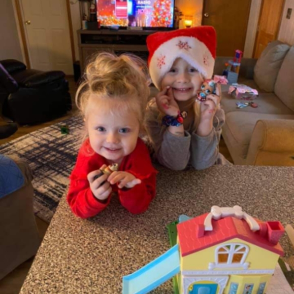 Meet your Posher, Jess - Picture 3 of 8